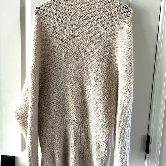 Anthropologie Oversized Cream Knit Cardigan. Size Small. - Picture 4 of 6